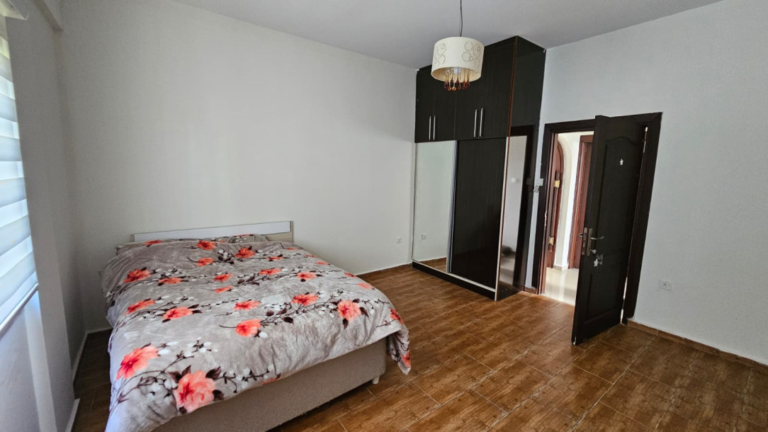 GİRNE/KARAOĞLANOĞLU S BÖLGESİNDE SATILIK MÜSTAKİL EV-21