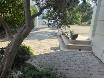 GİRNE KARAOĞLANOĞLU’NDA KİRALIK 3+1 VİLLA-14