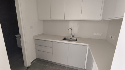 GİRNE’DE SATILIK TİCARİ DÜKKAN & OFİSLER-8