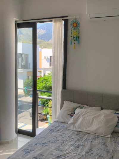 GİRNE/KARAOĞLANOĞLU – HAVUZLU SİTEDE KİRALIK 2+1 DAİRE-11