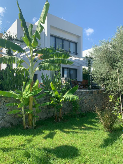GİRNE/KARAOĞLANOĞLU – HAVUZLU SİTEDE KİRALIK 2+1 DAİRE-15