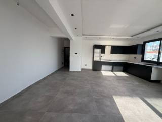 LEFKOŞA/KÜÇÜK KAYMAKLI MERKEZDE 2+1 PENTHOUSE KİRALIK-4