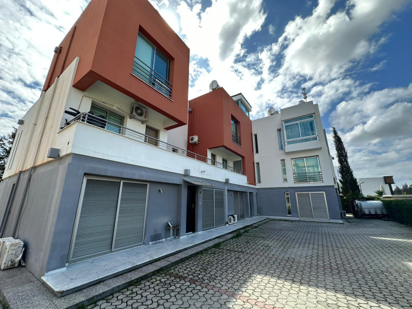 LEFKOŞA/KÜÇÜK KAYMAKLI'DA SATILIK KOMPLE BİNA-1
