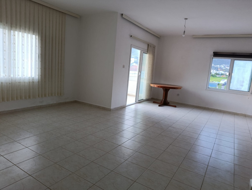 GİRNE / BOĞAZ’DA KİRALIK 3+1 DAİRE-2