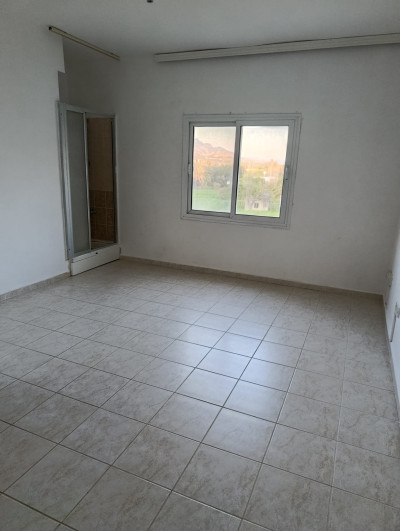 GİRNE / BOĞAZ’DA KİRALIK 3+1 DAİRE-9