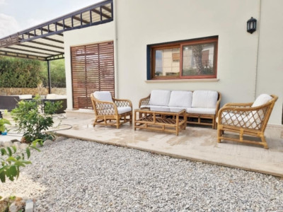 GİRNE / ÇATALKÖY’DE DENİZ MANZARALI KİRALIK 3+1 LÜKS VİLLA