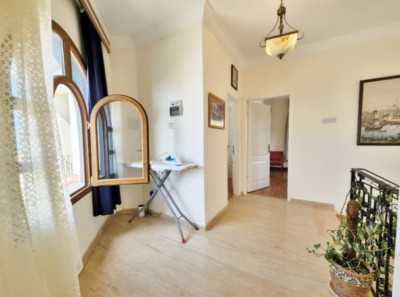 GİRNE / ÇATALKÖY’DE DENİZ MANZARALI KİRALIK 3+1 LÜKS VİLLA