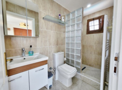 GİRNE / ÇATALKÖY’DE DENİZ MANZARALI KİRALIK 3+1 LÜKS VİLLA