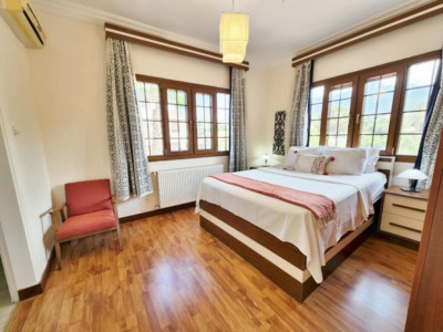 GİRNE / ÇATALKÖY’DE DENİZ MANZARALI KİRALIK 3+1 LÜKS VİLLA