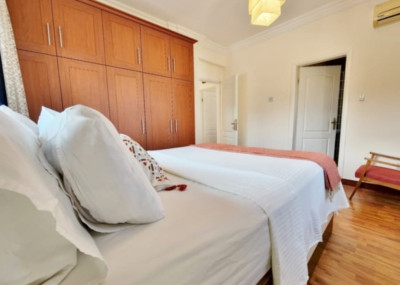 GİRNE / ÇATALKÖY’DE DENİZ MANZARALI KİRALIK 3+1 LÜKS VİLLA