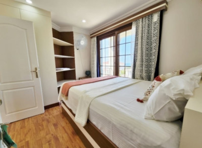 GİRNE / ÇATALKÖY’DE DENİZ MANZARALI KİRALIK 3+1 LÜKS VİLLA