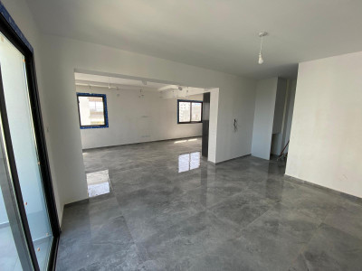 GİRNE MERKEZDE TÜRK KOÇANLI SATILIK 3+1 PENTHOUSE DAİRE