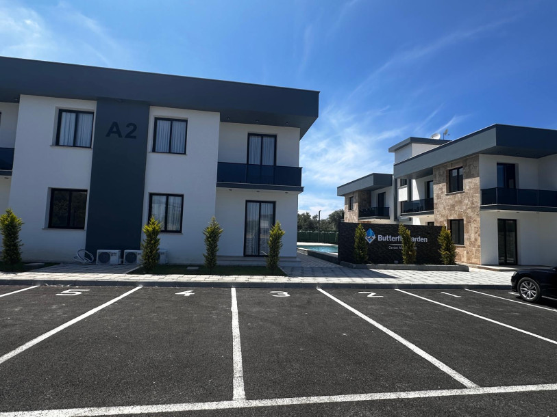 GİRNE LAPTA’DA SATILIK SIFIR 2+1 LÜKS DAİRE-4