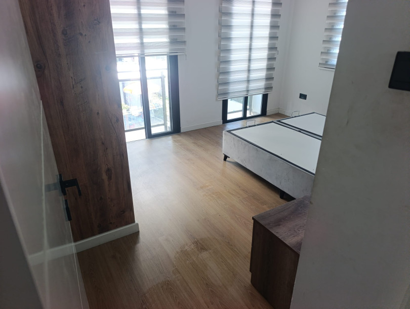 GİRNE LAPTA SATILIK 2+1 DAİRE – HAVUZLU SİTE İÇERİSİNDE-7