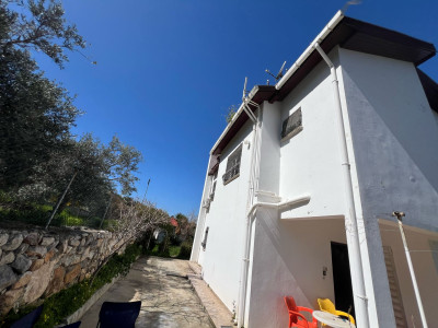 GİRNE/LAPTA ANAOKULU BÖLGESİNDE SATILIK 3+1 VİLLA