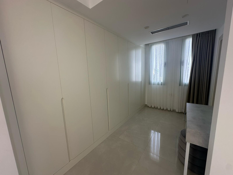 GİRNE/LAPTA'DA OTELLER BÖLGESİNDE KİRALIK 3+1 VİLLA-21