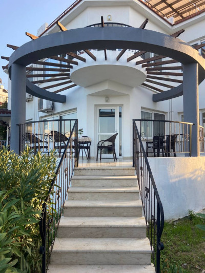 GİRNE/LAPTA’DA SATILIK BAHÇELİ 3+1 DAİRE-17