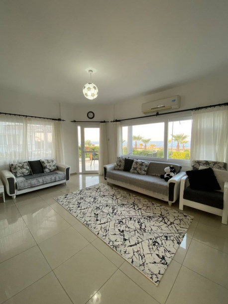 GİRNE/LAPTA’DA SATILIK BAHÇELİ 3+1 DAİRE-1