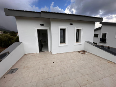 GİRNE/LAPTA'DA SATILIK 3+1 SIFIR VİLLA-2