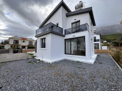 GİRNE/LAPTA'DA SATILIK 3+1 SIFIR VİLLA