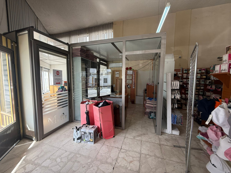 LEFKOŞA SURLAR İÇİ KİRALIK İŞ YERİ-15