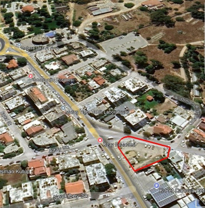 GAZİMAĞUSA /MARAŞ BÖLGESİ LARNAKA YOLU ÜZERİ TİCARİ İZİNLİ SATILIK ARSA-3