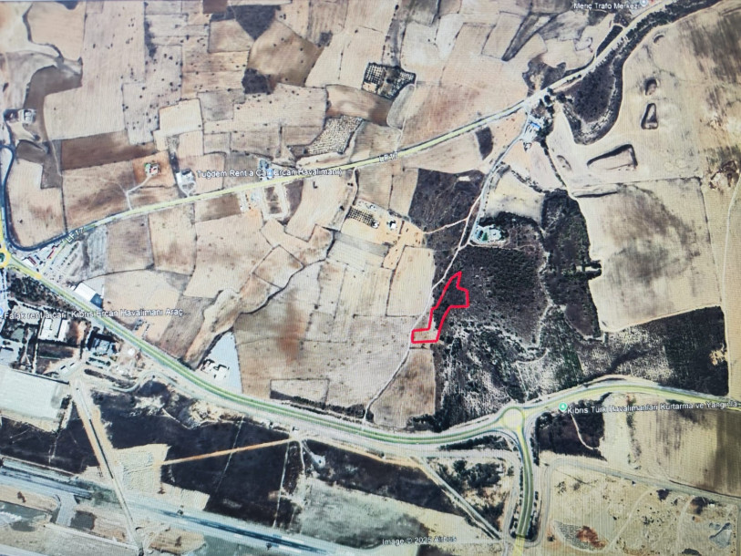 LEFKOŞA/ ERCAN HAVAALANI BÖLGESİNDE SATILIK ARAZİ-1