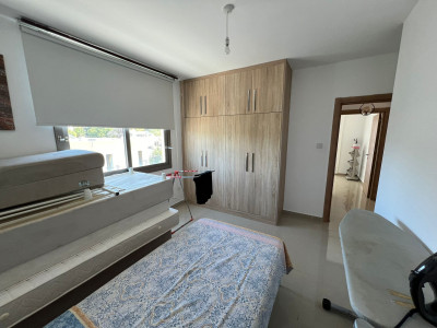 GİRNE MERKEZ ÖĞRETMENLER EVİ BÖLGESİNDE HAVUZLU SİTEDE KİRALIK 2+1 EŞYALI DAİRE-13