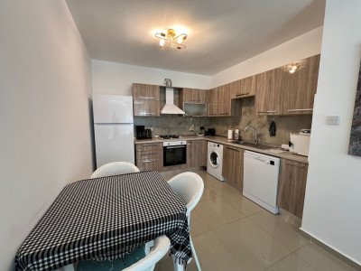 GİRNE MERKEZ ÖĞRETMENLER EVİ BÖLGESİNDE HAVUZLU SİTEDE KİRALIK 2+1 EŞYALI DAİRE-11