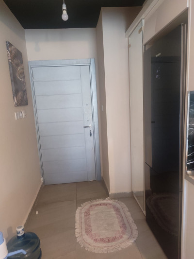 GİRNE MERKEZDE SATILIK 2+1 EŞYALI DAİRE-8