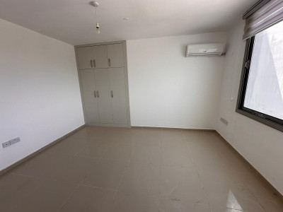 GİRNE MERKEZ'DE SATILIK 2+1 DAİRE-7