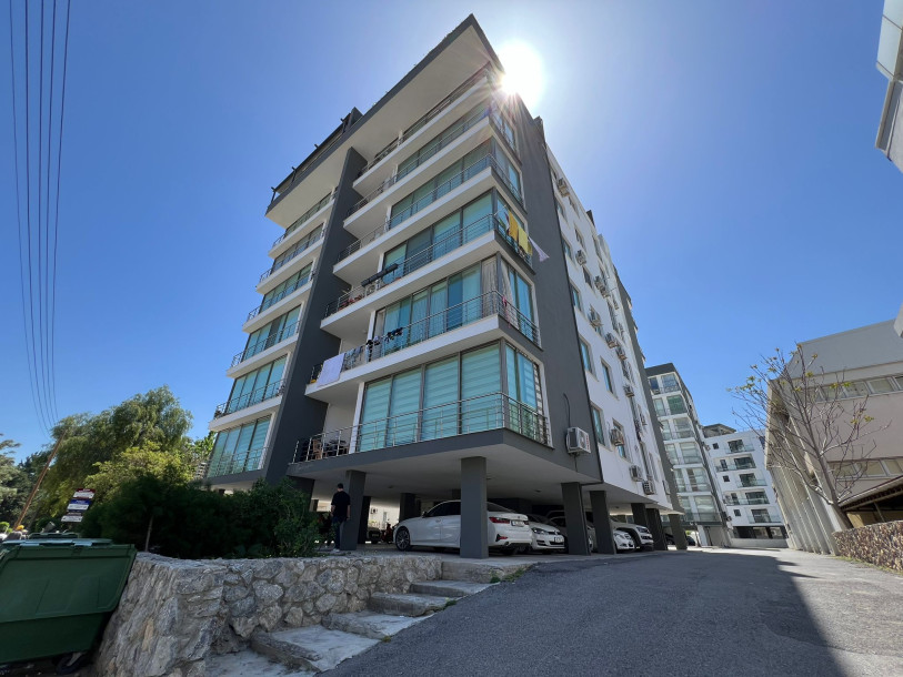 GİRNE MERKEZ'DE SATILIK 2+1 DAİRE-9