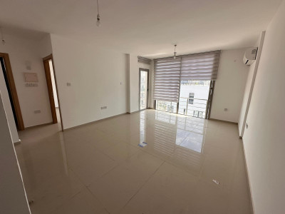 GİRNE MERKEZ'DE SATILIK 2+1 DAİRE-4