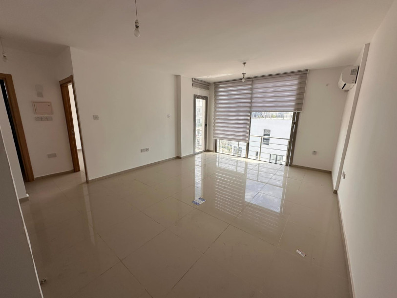 GİRNE MERKEZ'DE SATILIK 2+1 DAİRE-4