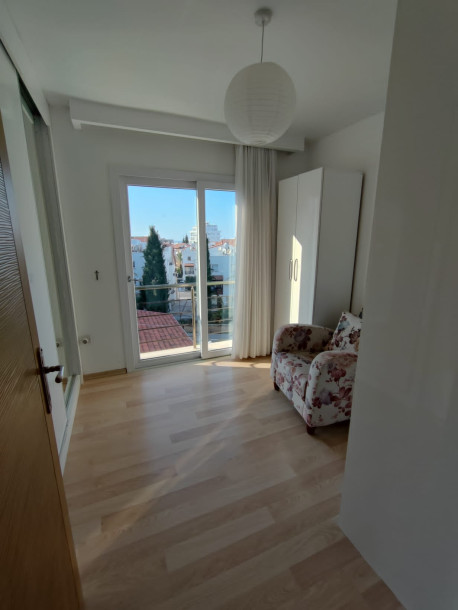 GİRNE MERKEZDE SATILIK 3+1 FUL EŞYALI DAİRE-10
