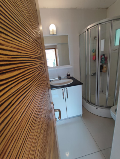 GİRNE MERKEZDE SATILIK 3+1 FUL EŞYALI DAİRE-14
