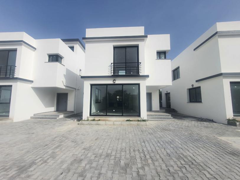 LEFKOŞA /MİNARELİKÖYDE SATILIK 3+1 VİLLA-3