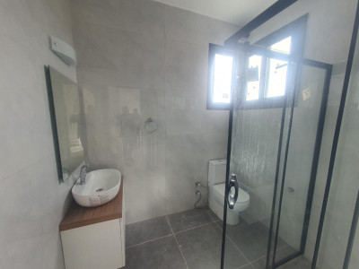 LEFKOŞA /MİNARELİKÖYDE SATILIK 3+1 VİLLA-21