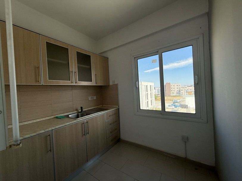 LEFKOŞA/YENİKENT MERKEZDE KİRALIK OFİS-6