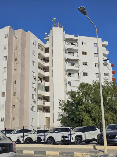 LEFKOŞA/ORTAKÖY'DE SATILIK 3+1 DAİRE-16