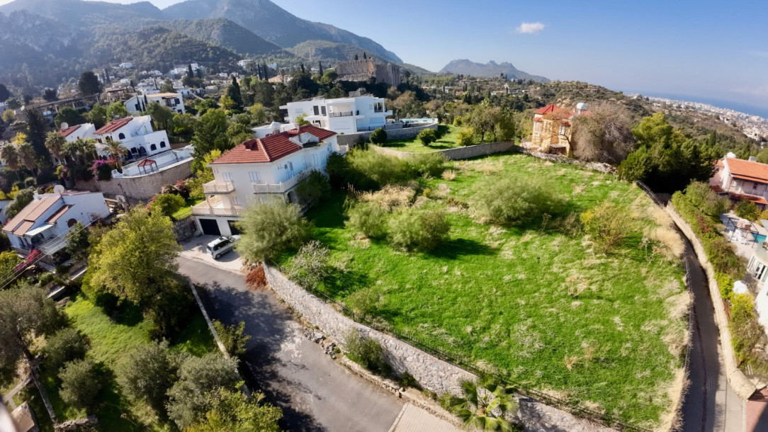 GİRNE/BELLAPAİS'TE SATILIK ARSA-1