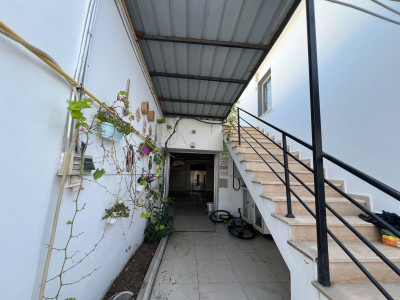 GİRNE OZANKÖY – SATILIK İŞ YERİ + 3+1 DAİRE İŞLEK KONUMDA SATILIK YATIRIMLIK MÜLK-19