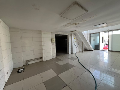 GİRNE OZANKÖY – SATILIK İŞ YERİ + 3+1 DAİRE İŞLEK KONUMDA SATILIK YATIRIMLIK MÜLK-16