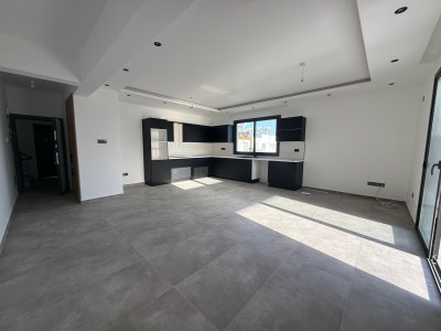 LEFKOŞA/KÜÇÜK KAYMAKLI MERKEZDE 2+1 PENTHOUSE KİRALIK-2