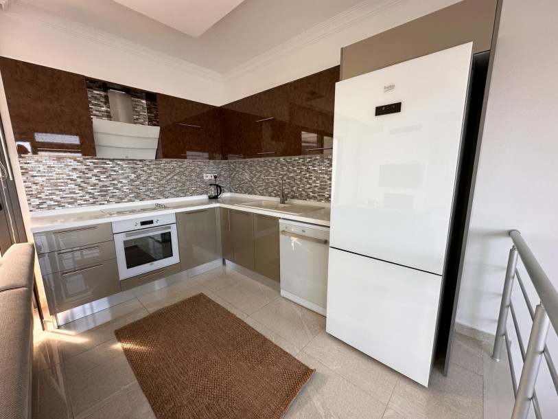 GİRNE MERKEZDE SATILIK PENTHOUSE-10