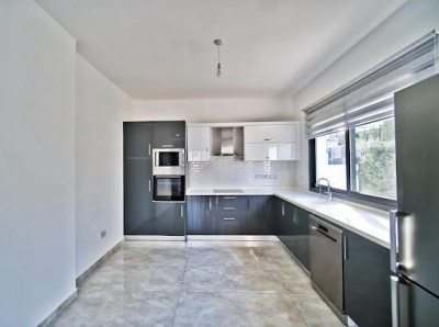 GİRNE EDREMİTTE SATILIK 4+1 VİLLA-8