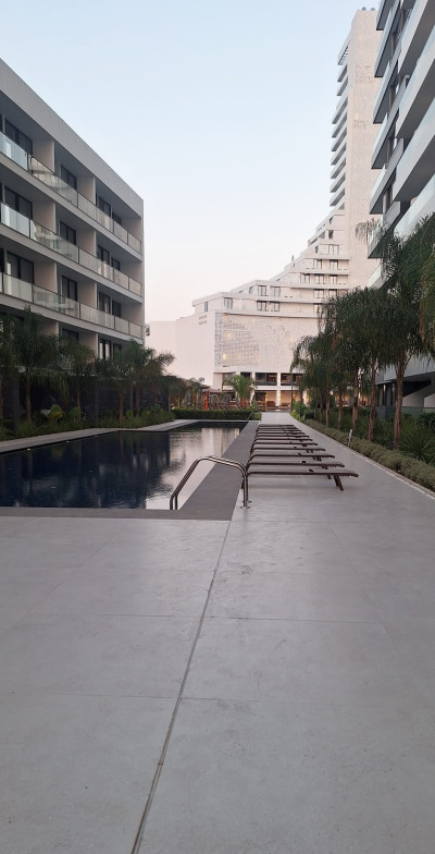 İSKELE GRAND SAPPHİRE'DE OTEL KONSEPTİNDE SATILIK 2+1 DAİRE-13