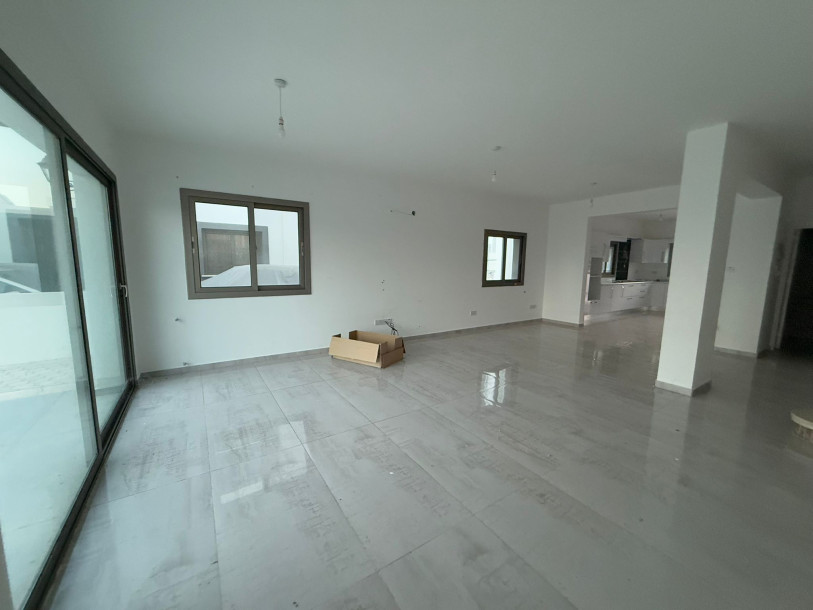 LEFKOŞA/YENİKENT' TE SATILIK 3+1 İKİZ VİLLA-4