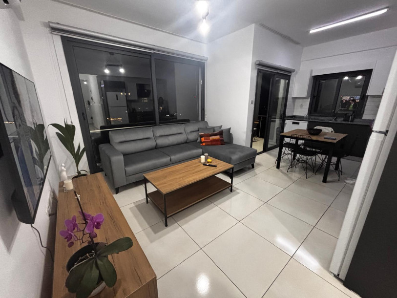 LEFKOŞA YENİŞEHİR MERKEZDE GÜNLÜK KİRALIK 2+1 DAİRE | ASANSÖRLÜ BİNA-1