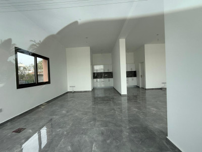 LEFKOŞA/YENİŞEHİR MERKEZ'DE KLİNİĞE UYGUN KİRALIK İŞ YERİ-5